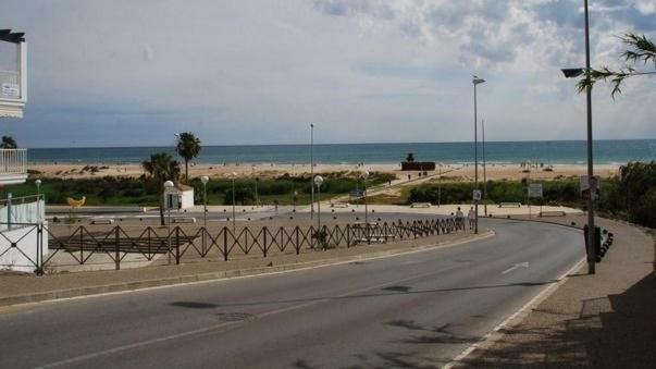 Apartamento En Conil โกนิล เด ลาฟรอนเตรา ภายนอก รูปภาพ